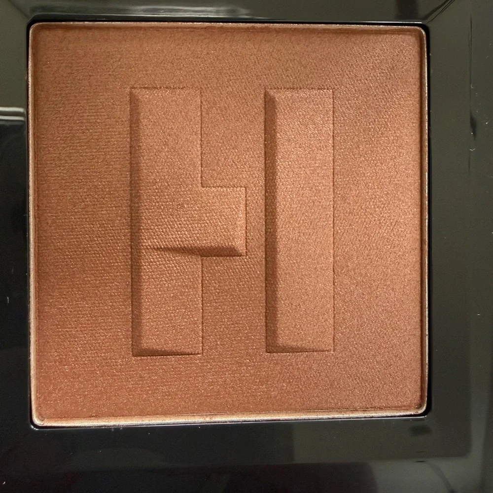 Haus Labs By Lady Gaga Velvet Bronzer Compact — Brown & White Packaging